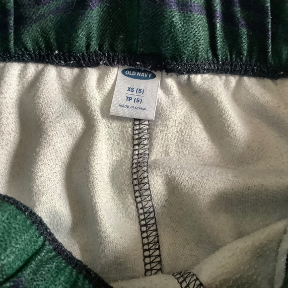 Old navy boys size XS (5) - Picture 3 of 3